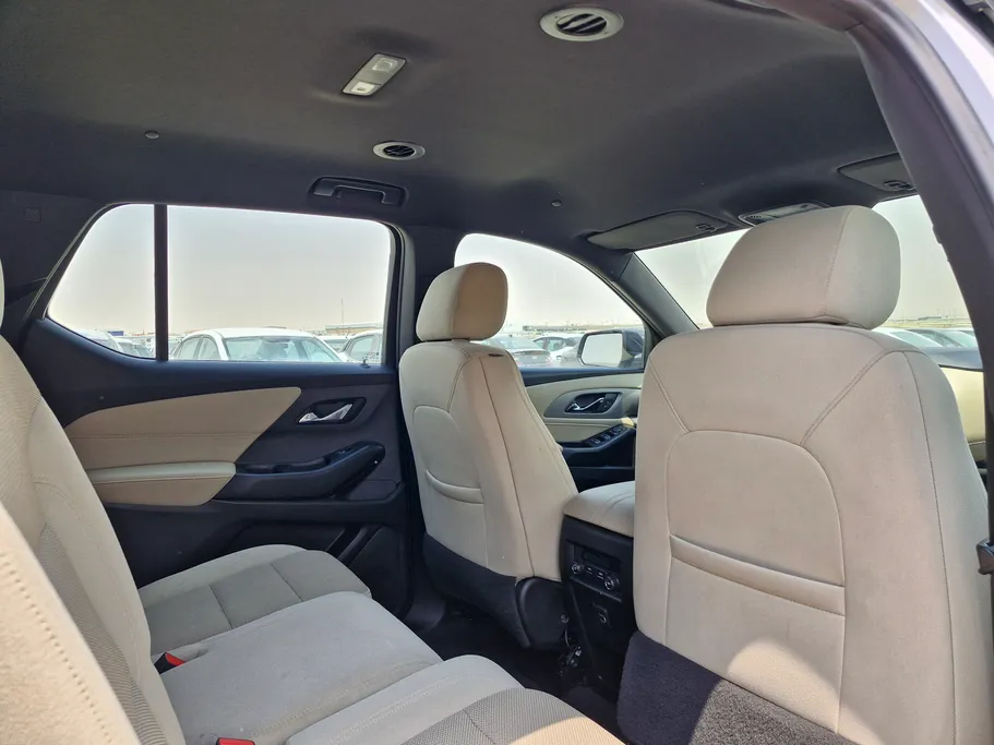 2022 Chevrolet Traverse LT 