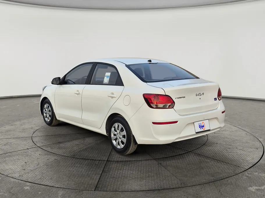 2022 Kia Pegas LX 