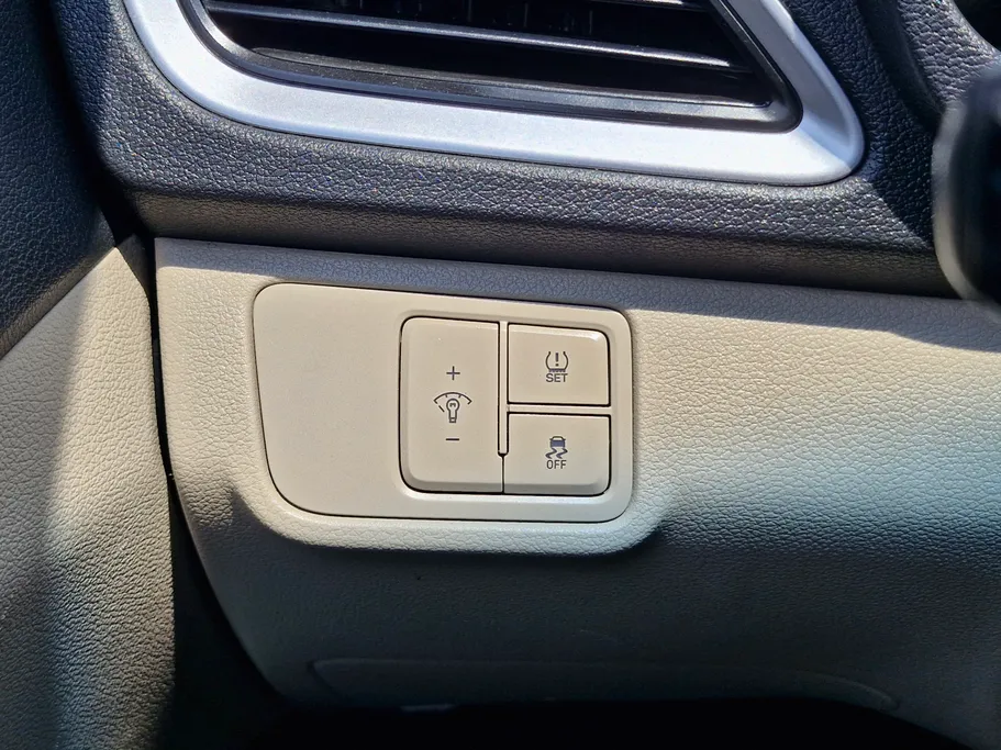 2023 Hyundai Accent Smart 