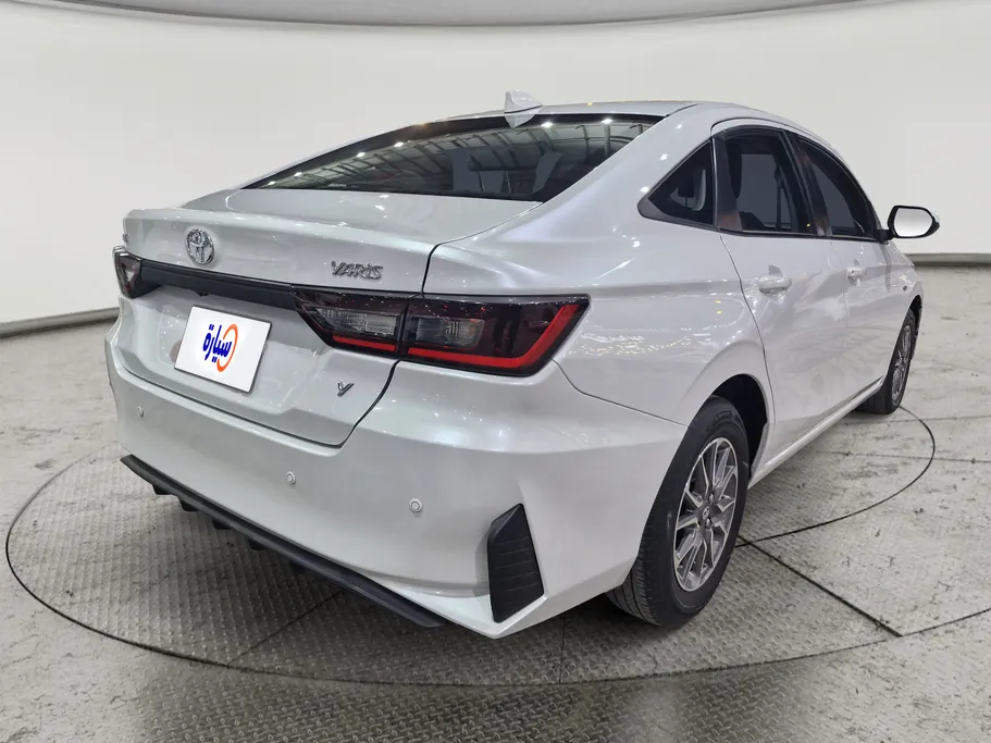2024 Toyota Yaris  Y 