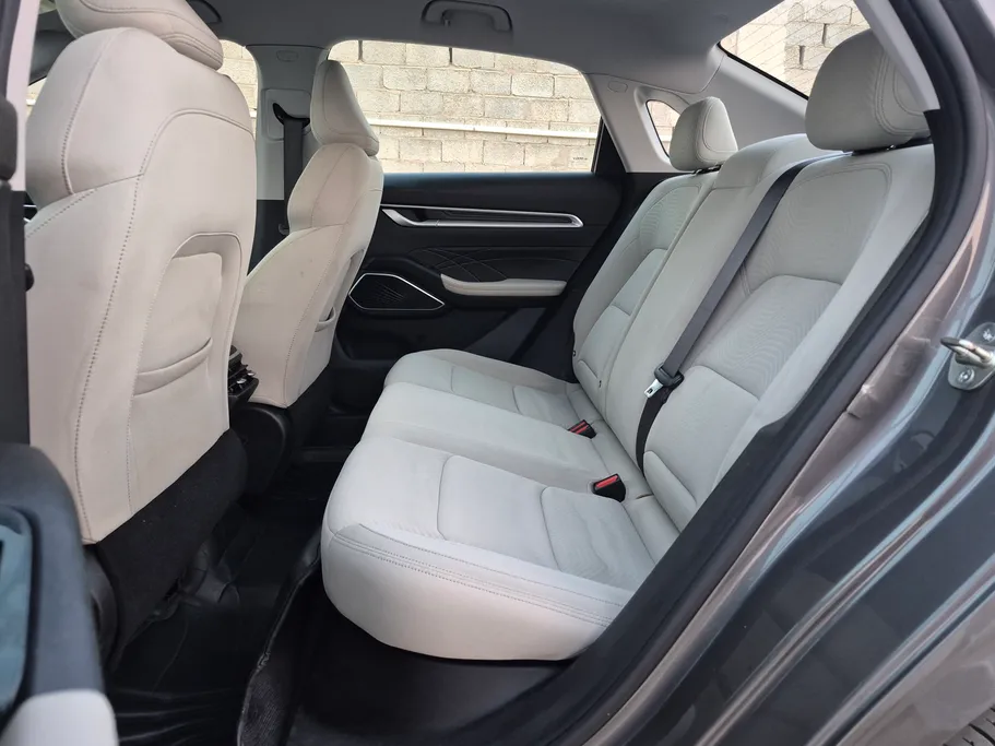 جيلي امجراند GS 2024 