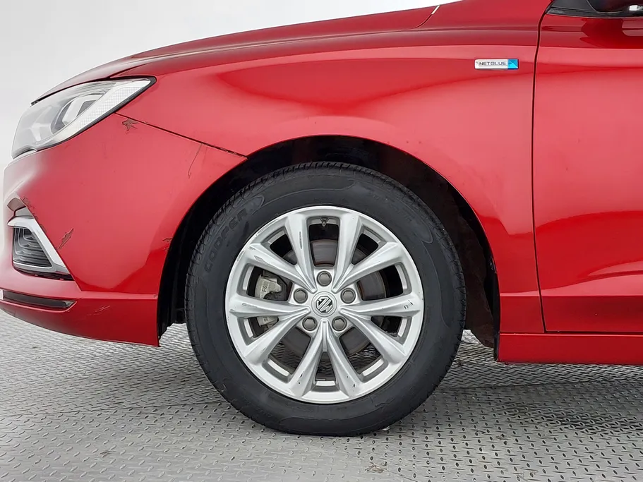 2022 MG 5 STD 