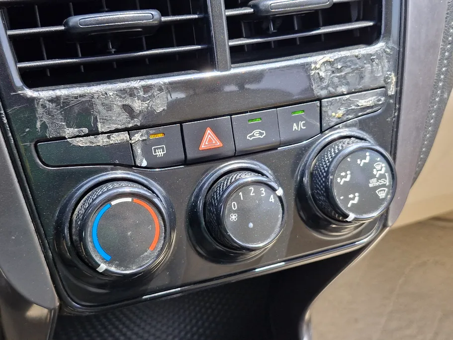 2022 Toyota Yaris  Y 