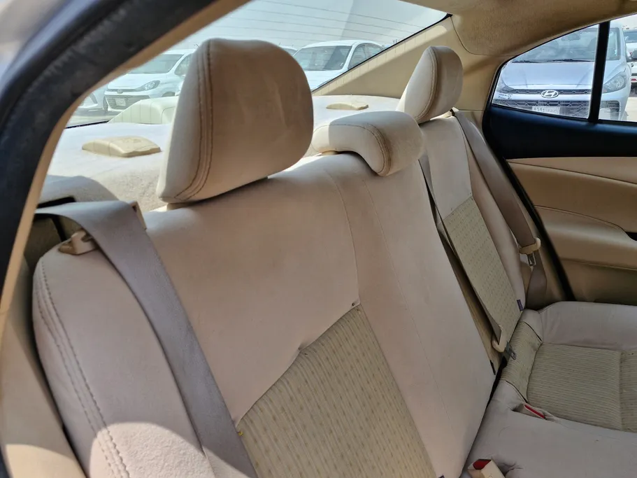 2022 Toyota Yaris  Y 