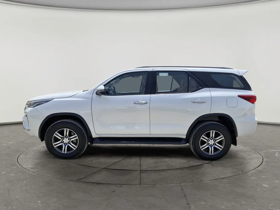 2023 Toyota Fortuner VX 