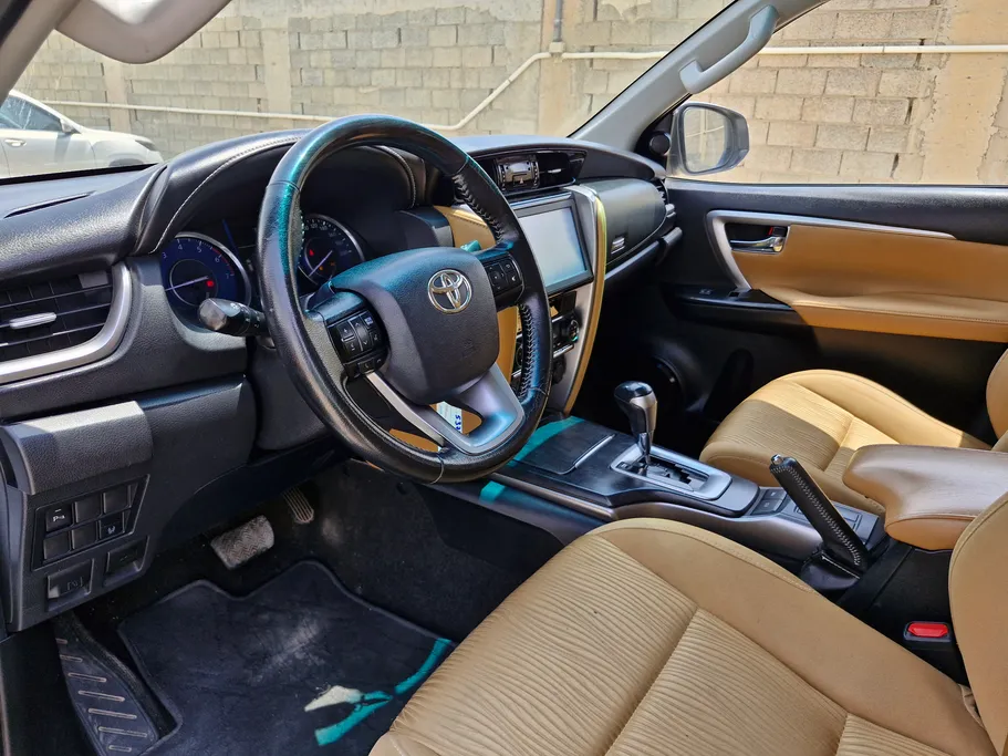 2023 Toyota Fortuner VX 