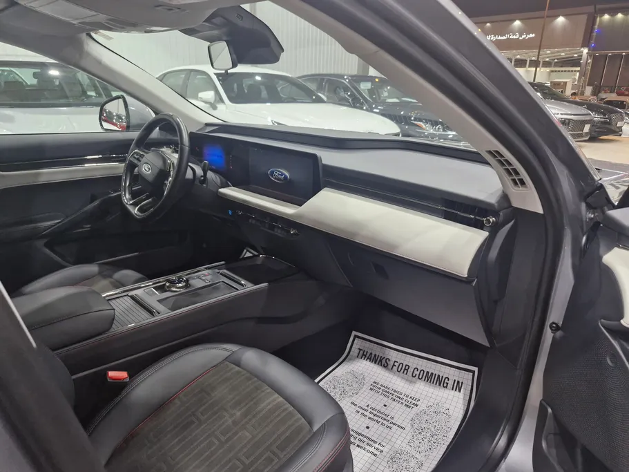 2023 Ford Taurus Trend 