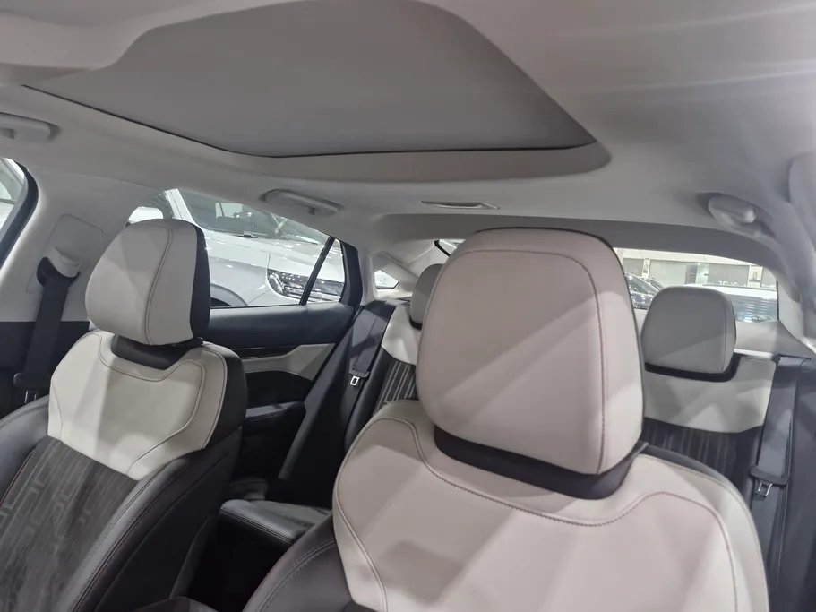 2023 Ford Taurus Trend 