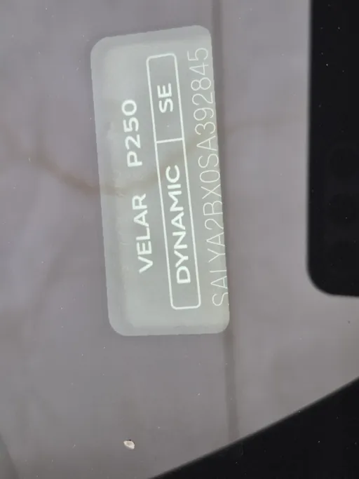 لاند روفر رنج روفر Velar R dynamic 2025 