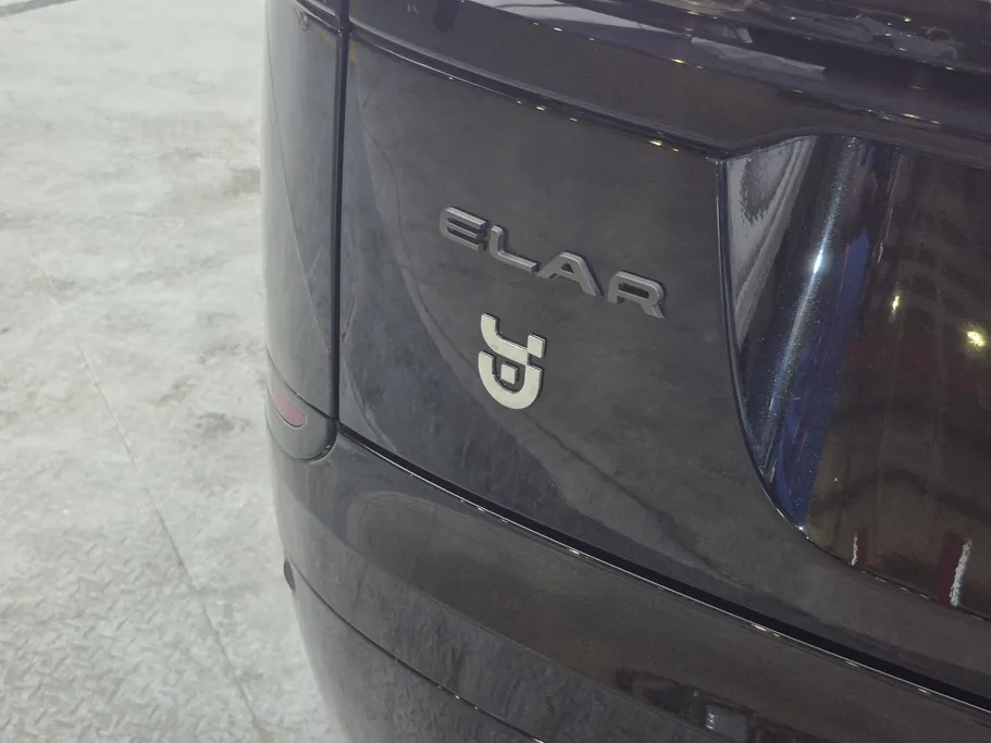 لاند روفر رنج روفر Velar R dynamic 2025 