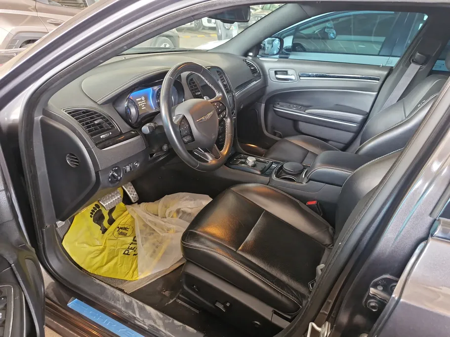 كرايسلر 300 S 2021 