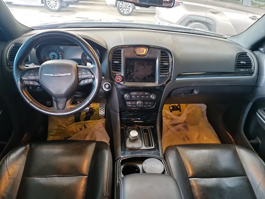 كرايسلر 300 S 2021 
