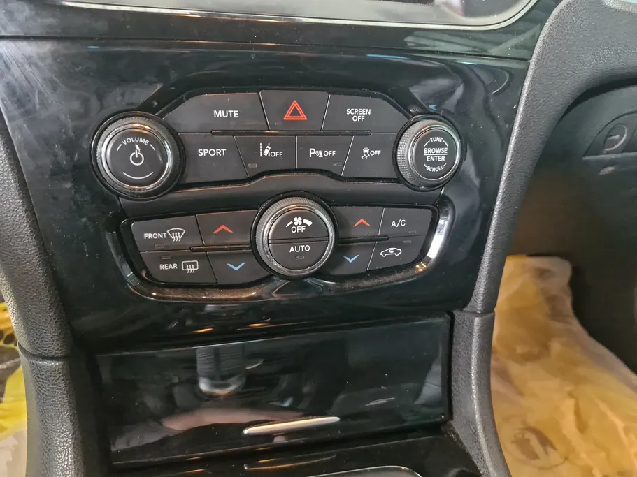 كرايسلر 300 S 2021 