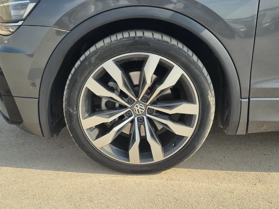 2019 Volkswagen Tiguan R Line 