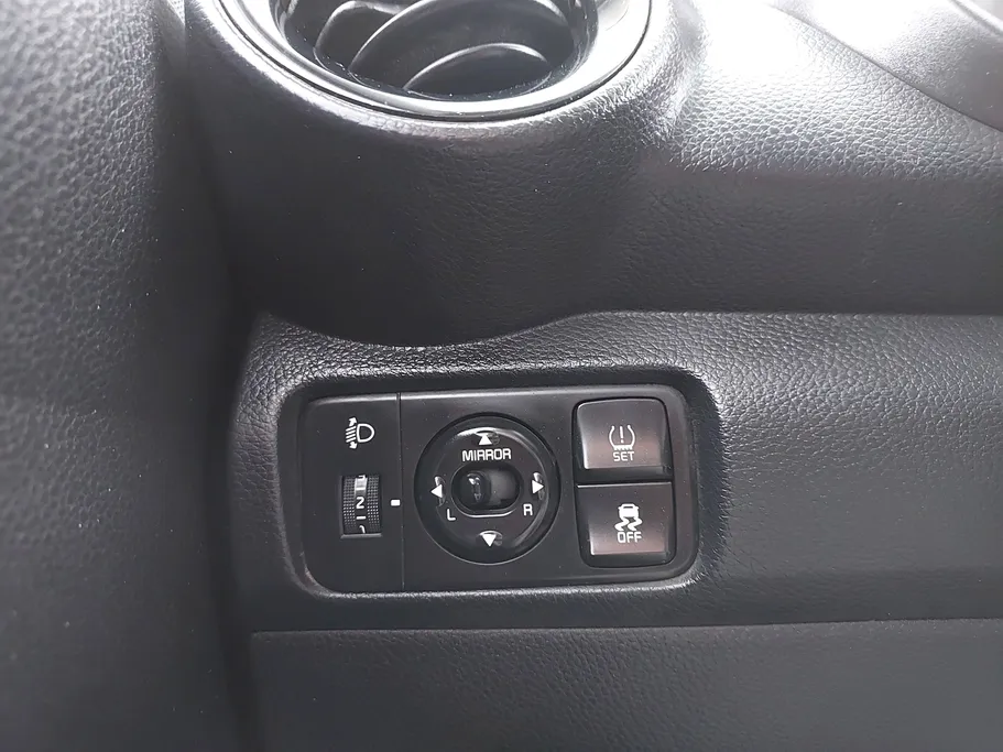 2022 Kia Pegas LX 