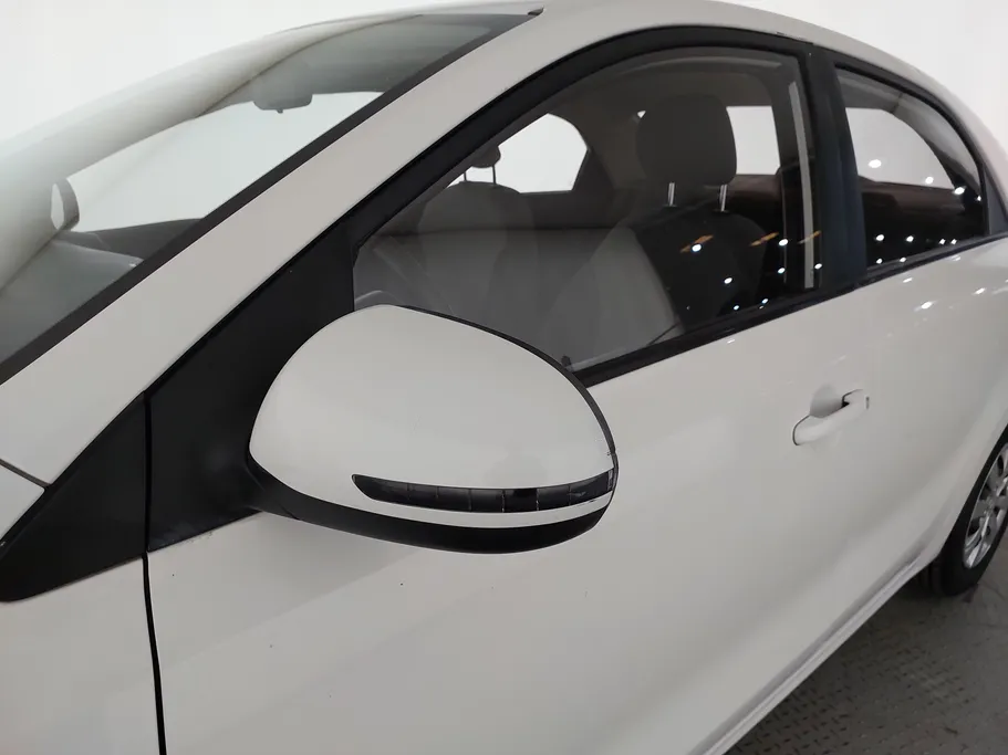 2022 Kia Pegas LX 