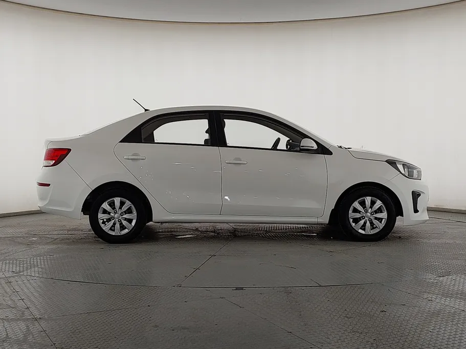 2022 Kia Pegas LX 