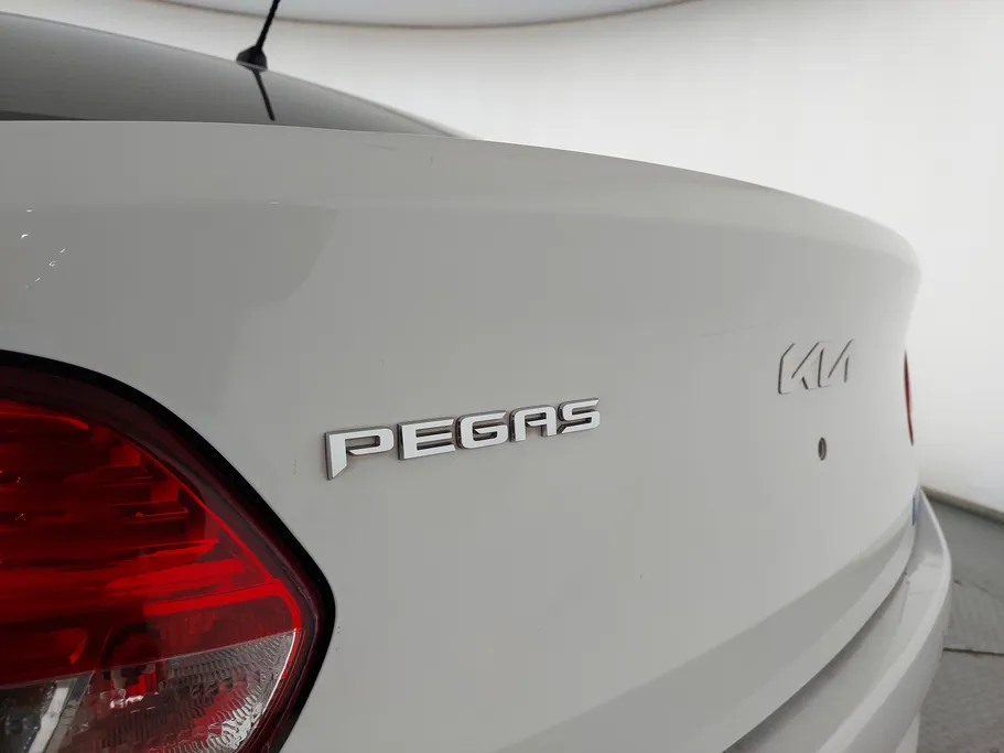 2022 Kia Pegas LX 