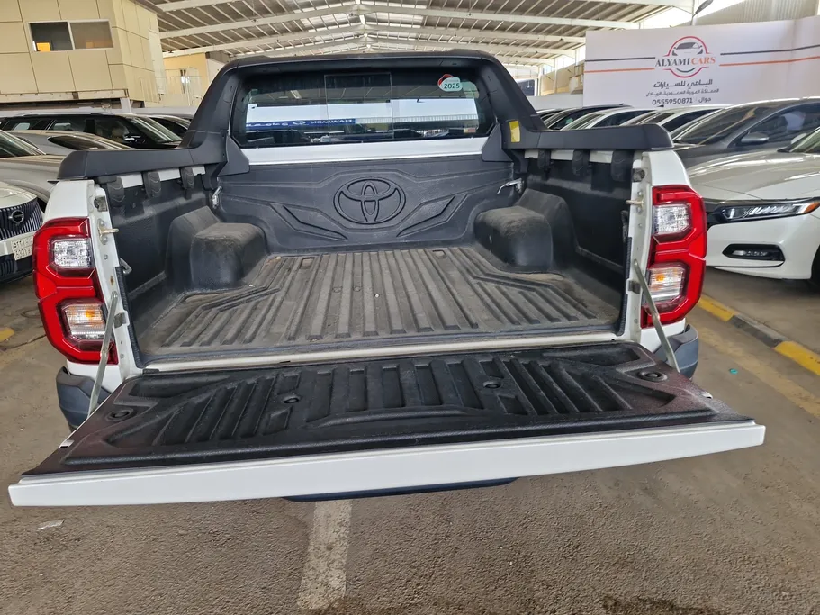 2025 Toyota Hilux Adventure 
