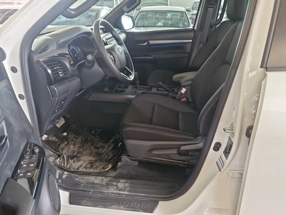 2025 Toyota Hilux Adventure 