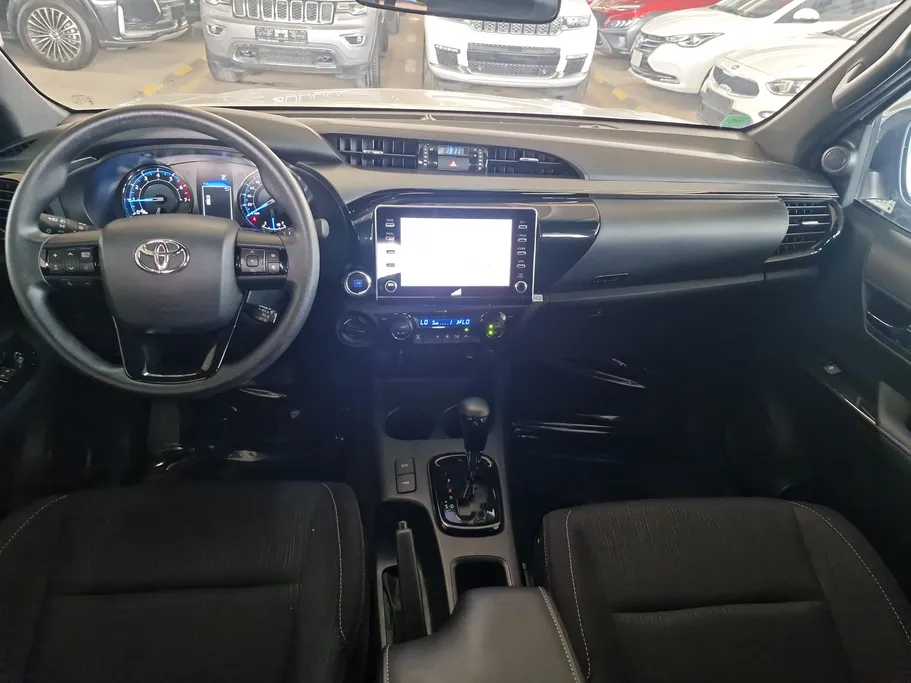 2025 Toyota Hilux Adventure 
