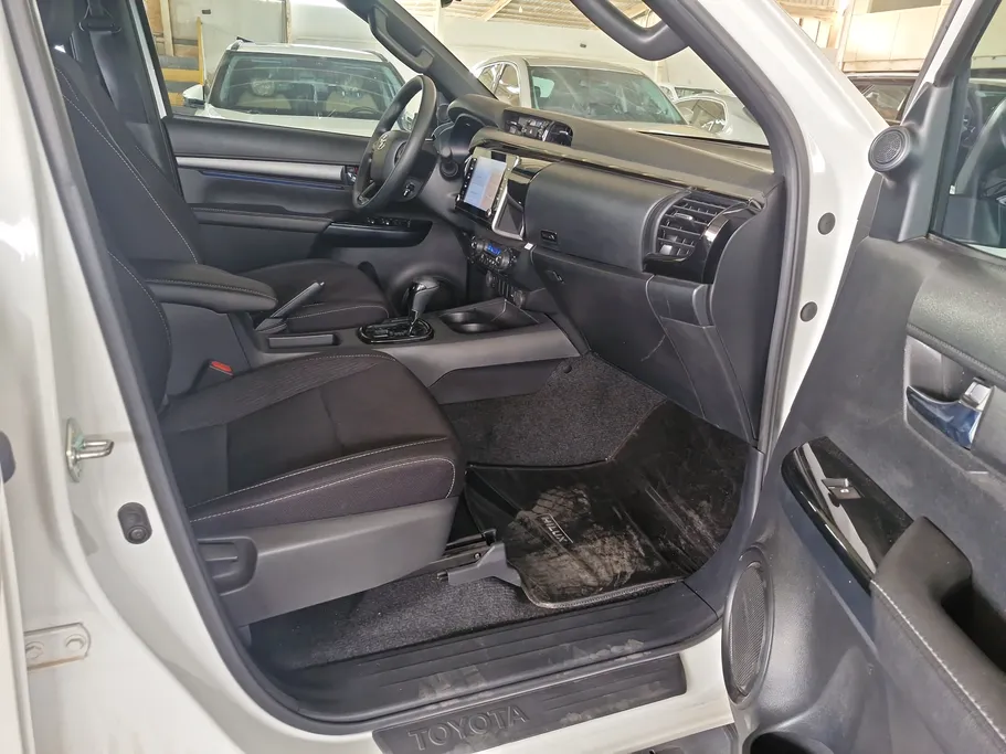 2025 Toyota Hilux Adventure 