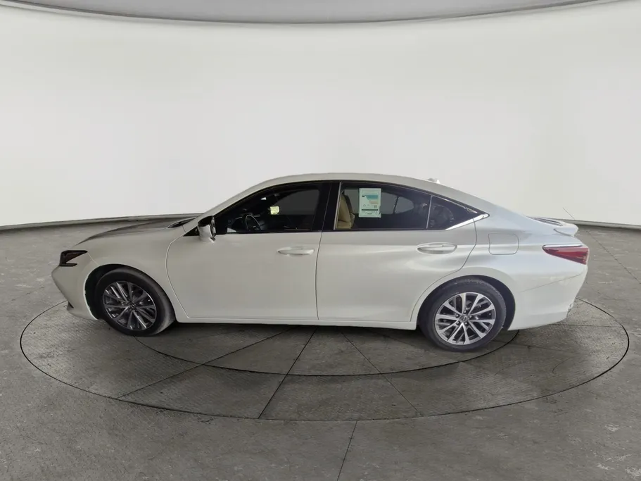 2023 Lexus ES 300 H 