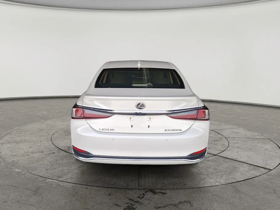 2023 Lexus ES 300 H 