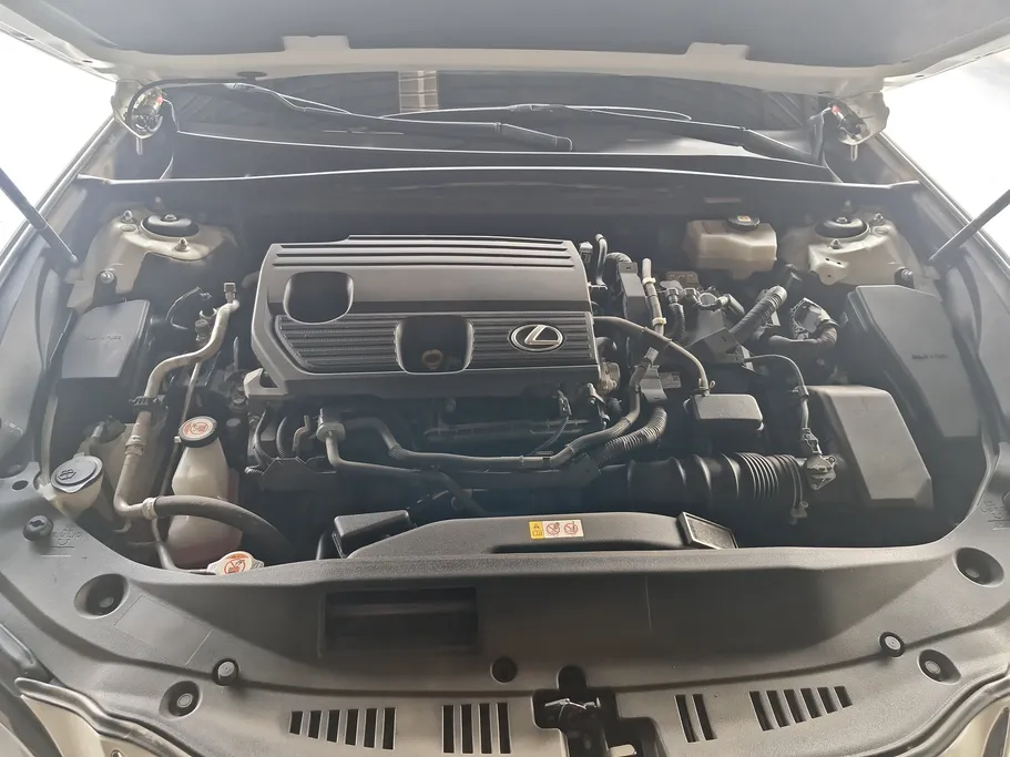 2023 Lexus ES 300 H 