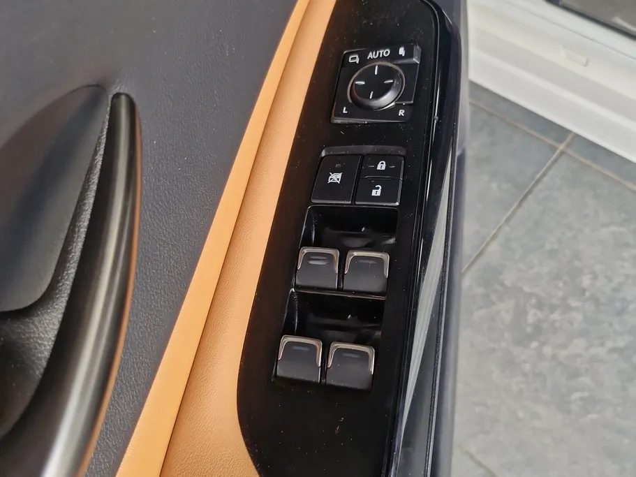 2023 Lexus ES 300 H 
