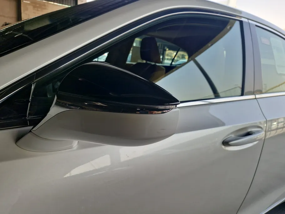 2023 Lexus ES 300 H 