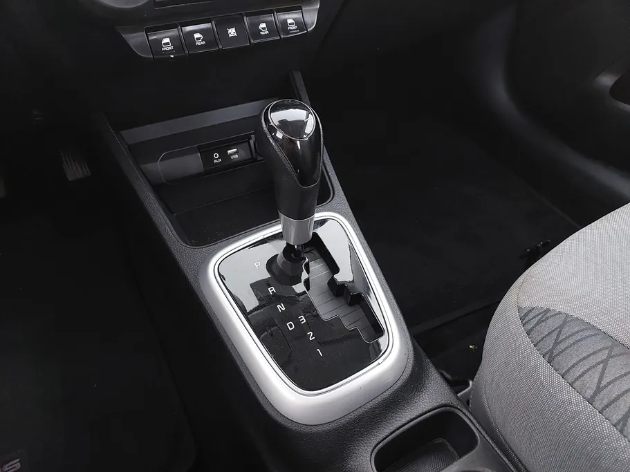 2022 Kia Pegas LX 