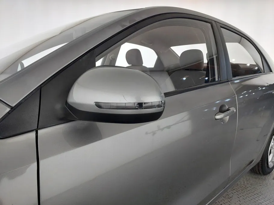 2022 Kia Pegas LX 
