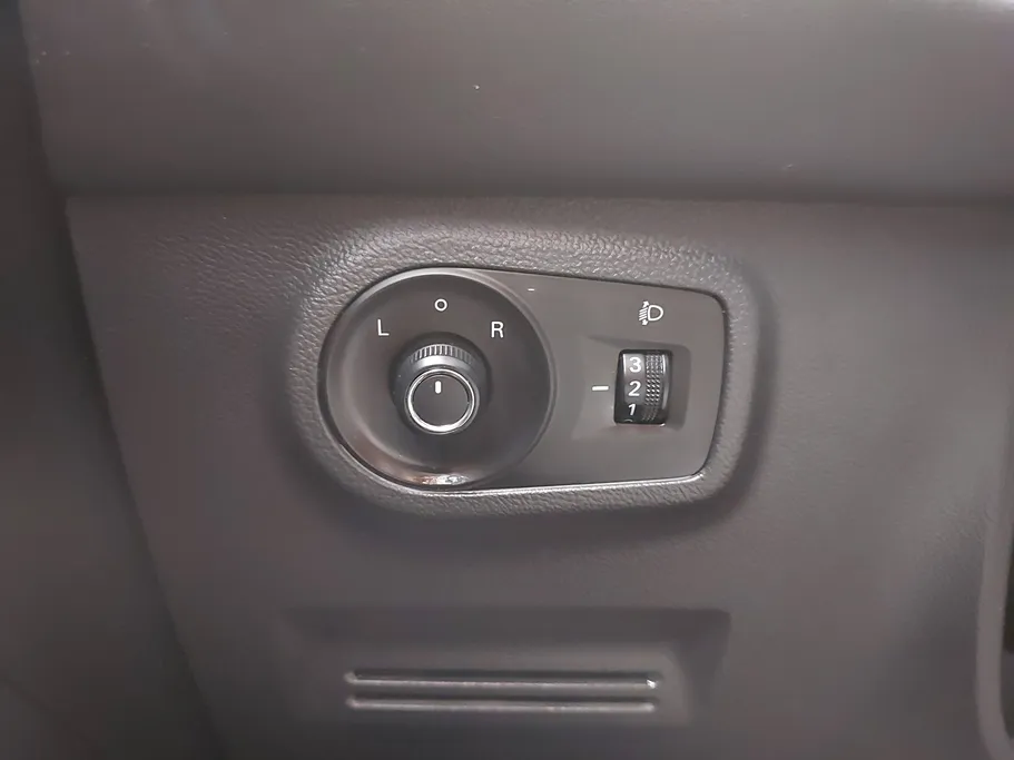 2023 MG ZS STD 