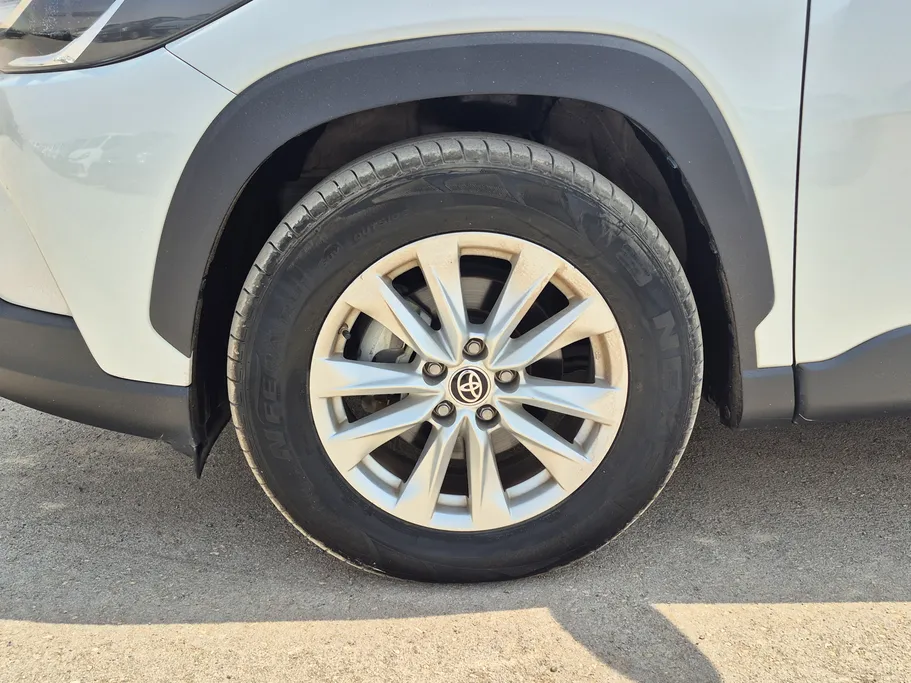 2023 Toyota Corolla Cross LE HEV 