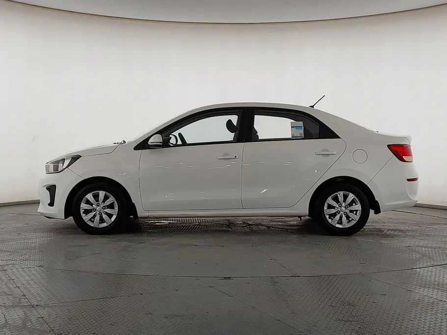 2022 Kia Pegas LX 