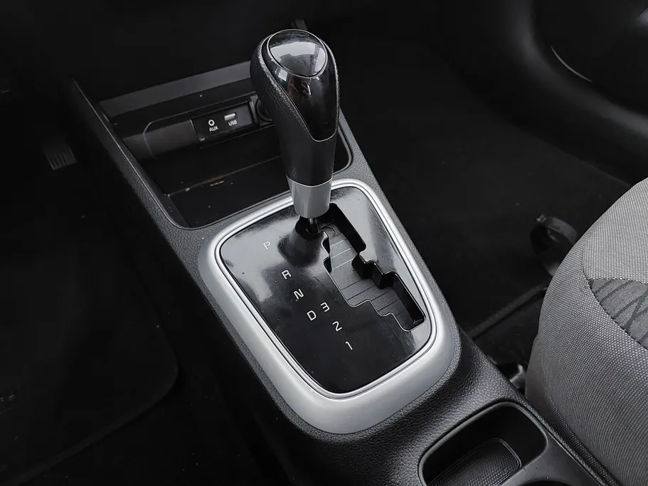 2022 Kia Pegas LX 