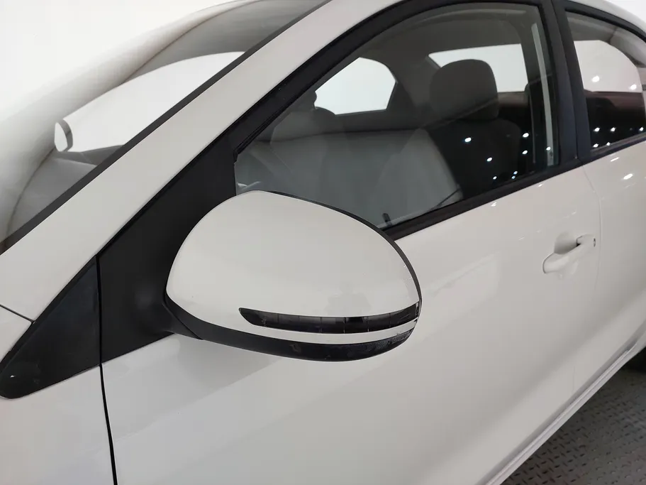 2022 Kia Pegas LX 