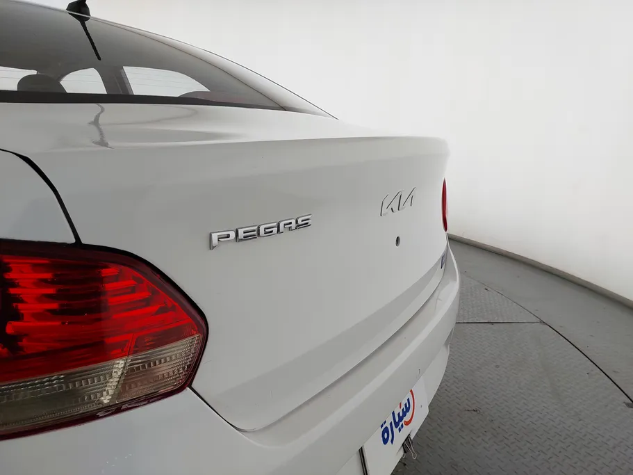 2022 Kia Pegas LX 