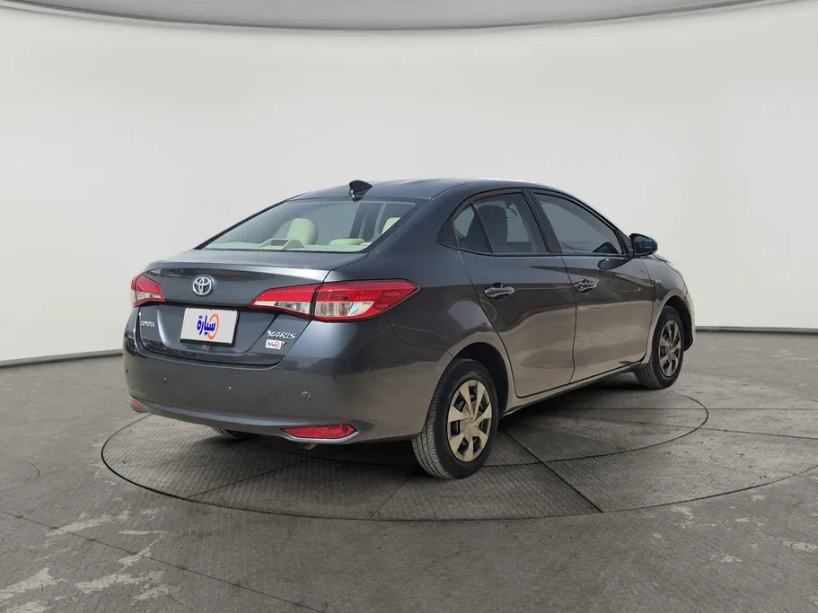 2022 Toyota Yaris  Y 