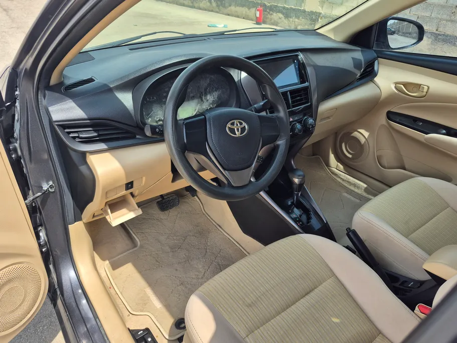 2022 Toyota Yaris  Y 
