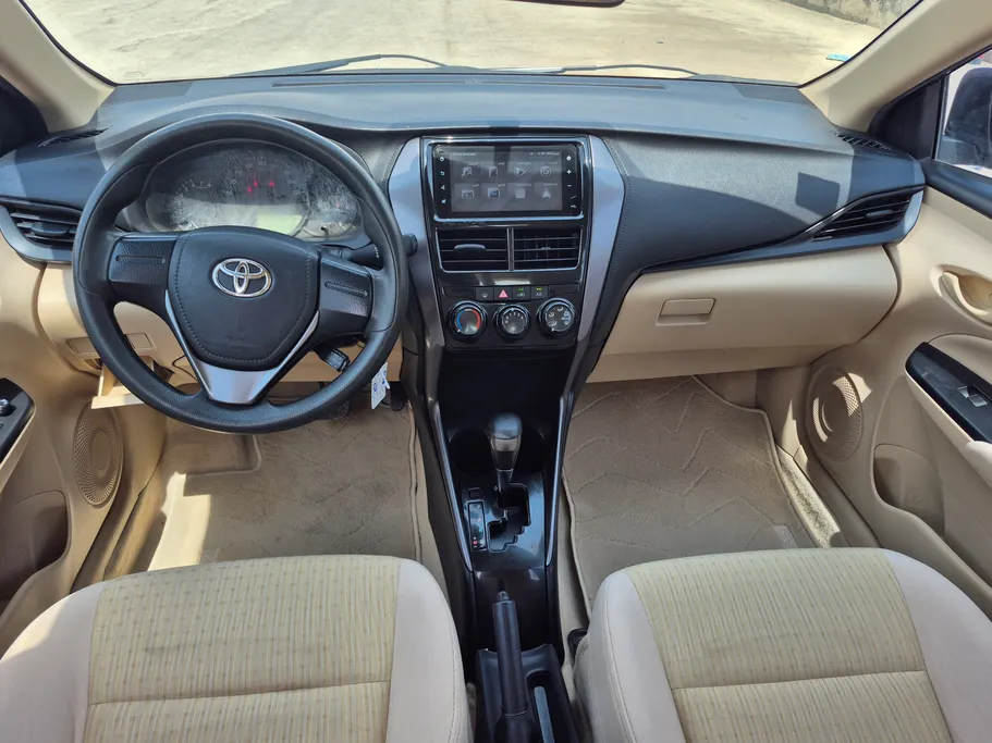 2022 Toyota Yaris  Y 