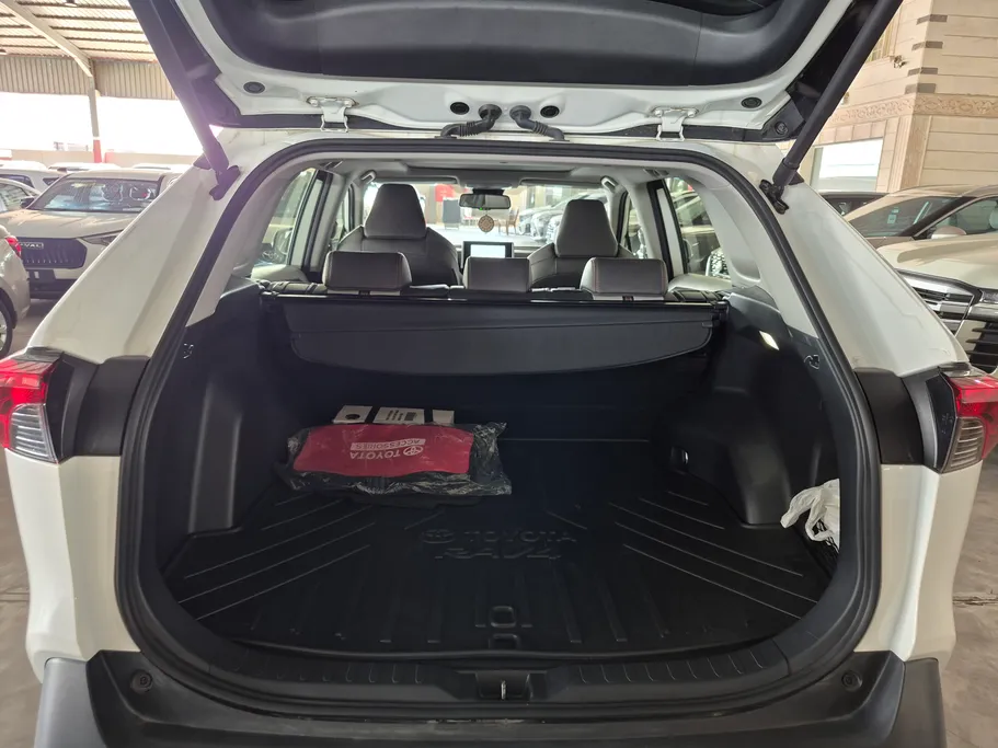 2025 Toyota RAV4 ADVENTURE 
