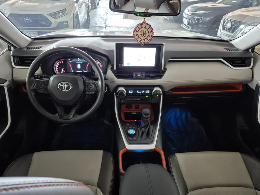 2025 Toyota RAV4 ADVENTURE 