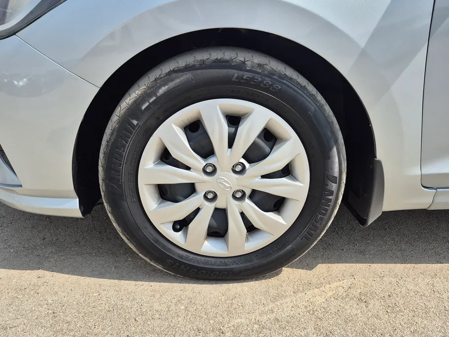 2023 Hyundai Accent Smart 