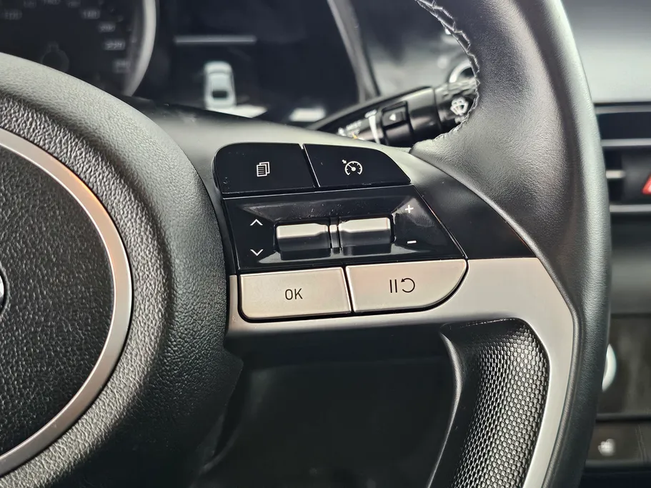 2022 Hyundai Elantra Smart Plus 