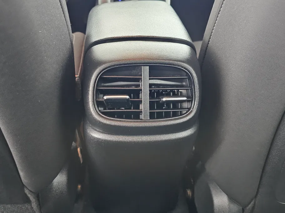 2022 Hyundai Elantra Smart Plus 
