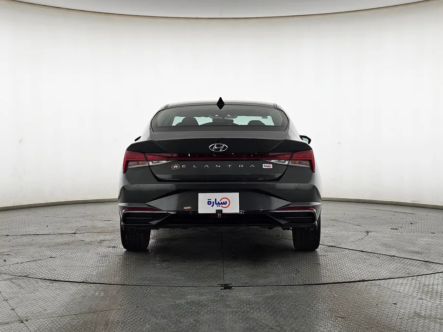2022 Hyundai Elantra Smart Plus 
