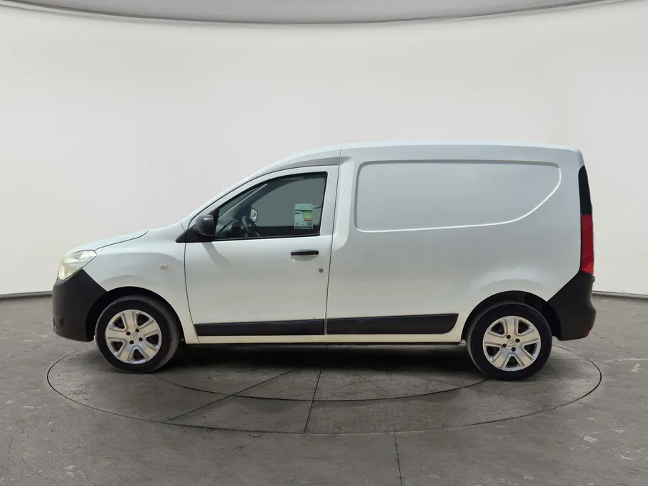 2021 Renault Docker Van بضاعة 