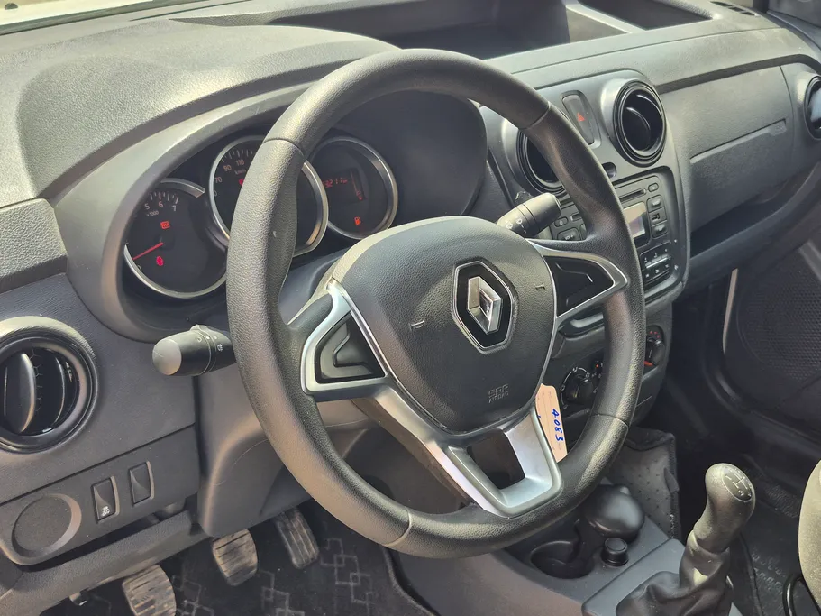 2021 Renault Docker Van بضاعة 